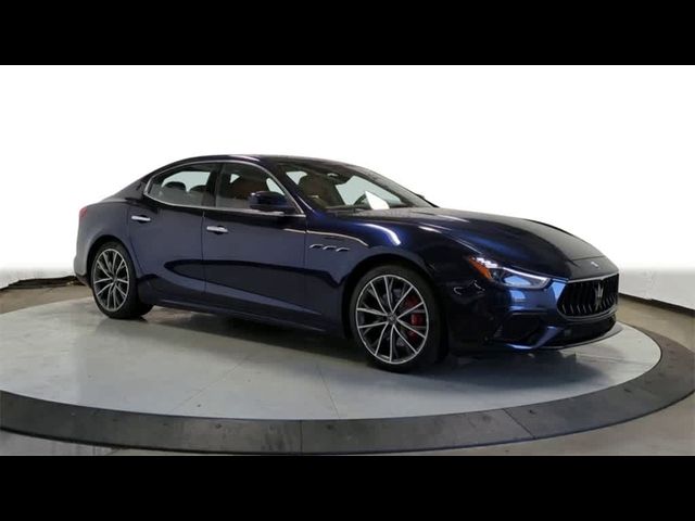 2023 Maserati Ghibli Modena Q4