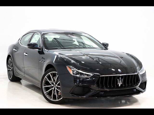 2023 Maserati Ghibli Modena Q4