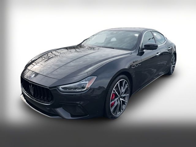 2023 Maserati Ghibli Modena Q4