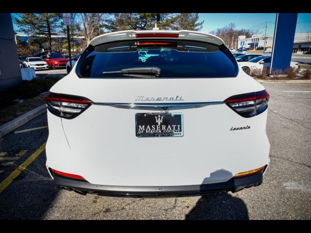 2023 Maserati Levante Modena