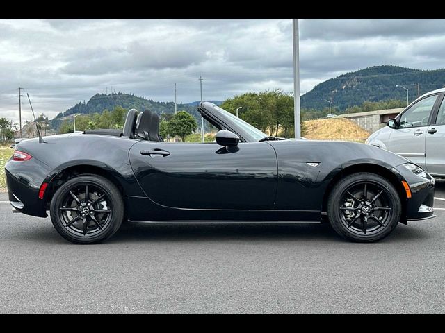 2023 Mazda MX-5 Miata Sport