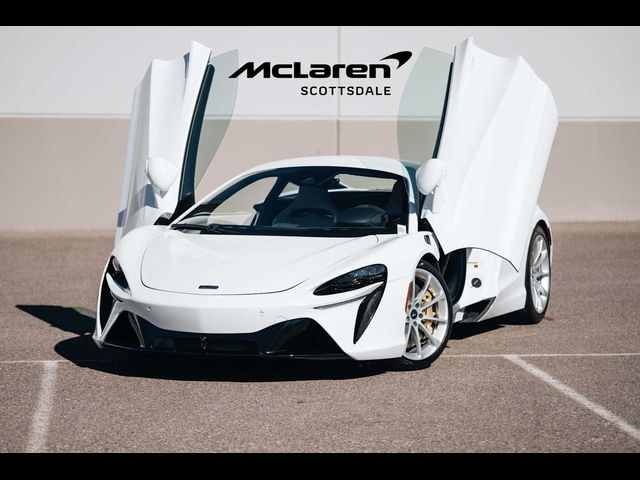 2023 McLaren Artura Base