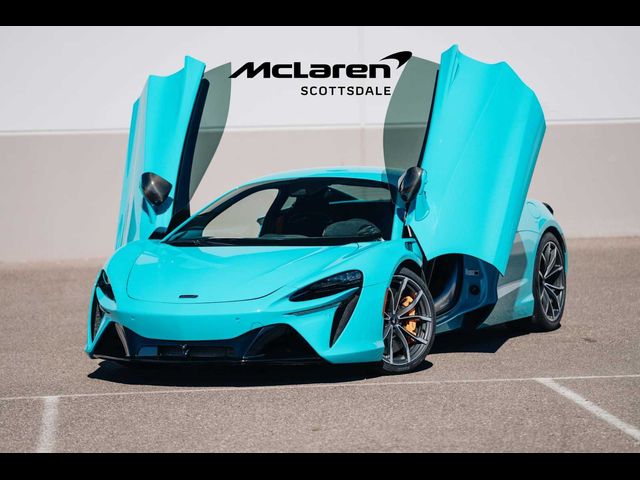 2023 McLaren Artura Base