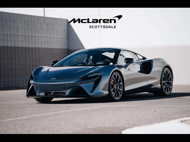 2023 McLaren Artura Base