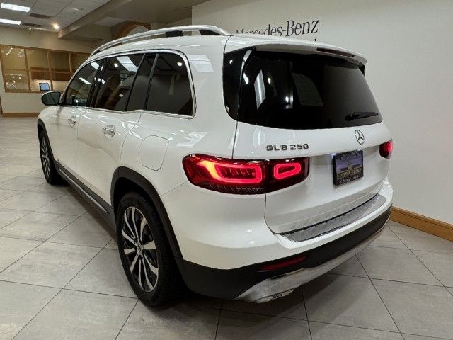 2023 Mercedes-Benz GLB 250