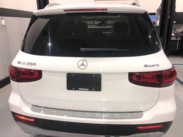 2023 Mercedes-Benz GLB 250