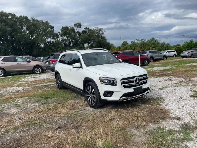 2023 Mercedes-Benz GLB 250