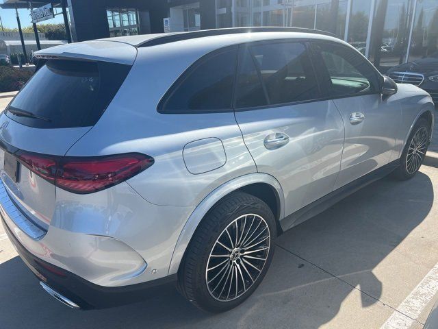 2023 Mercedes-Benz GLC 300