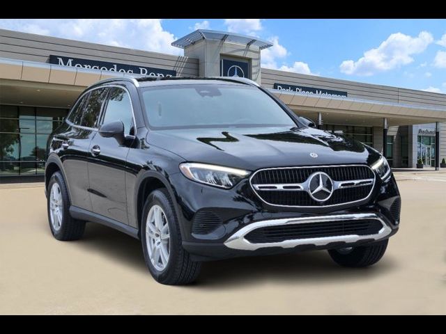 2023 Mercedes-Benz GLC 300