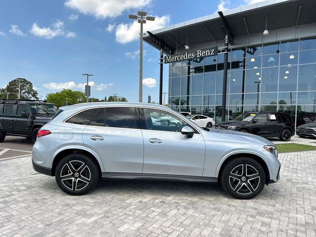 2023 Mercedes-Benz GLC 300