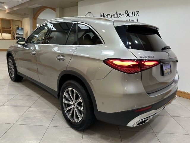 2023 Mercedes-Benz GLC 300