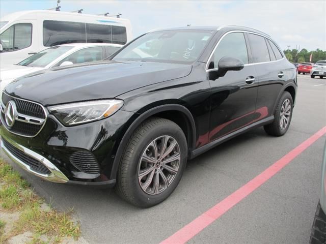 2023 Mercedes-Benz GLC 300