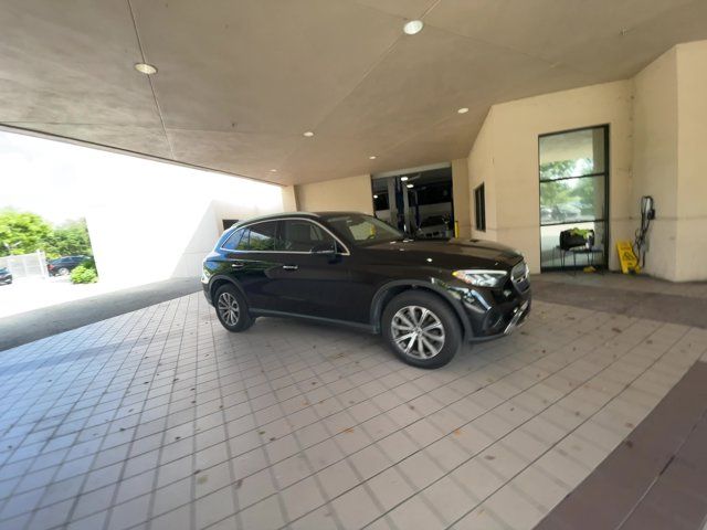 2023 Mercedes-Benz GLC 300