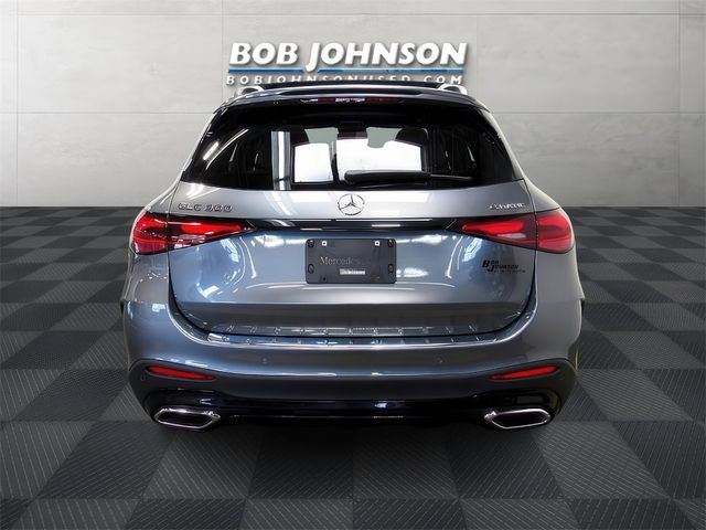 2023 Mercedes-Benz GLC 300