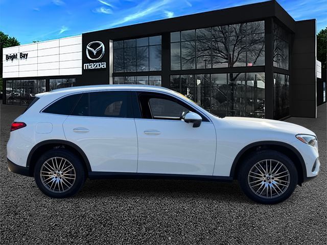2023 Mercedes-Benz GLC 300