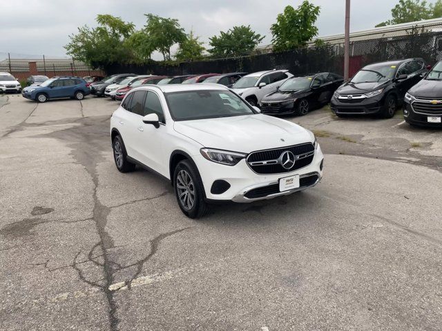 2023 Mercedes-Benz GLC 300