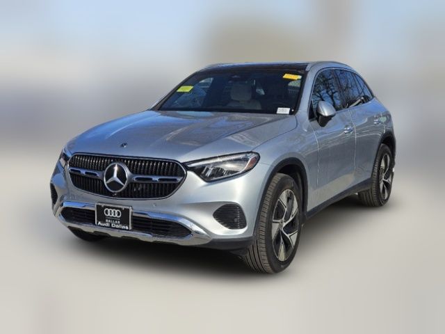 2023 Mercedes-Benz GLC 300