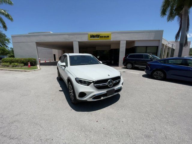 2023 Mercedes-Benz GLC 300