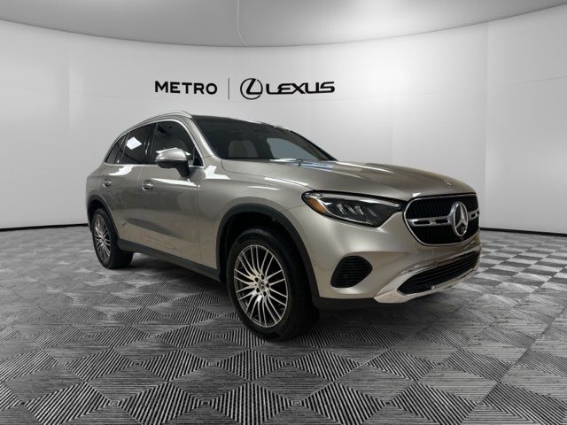 2023 Mercedes-Benz GLC 300