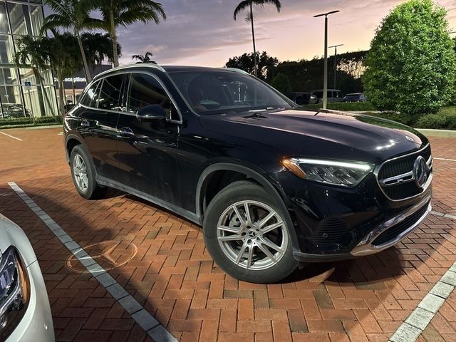 2023 Mercedes-Benz GLC 300