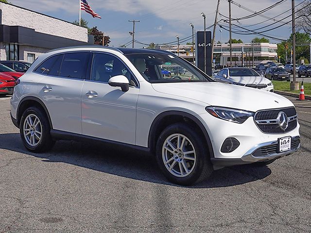 2023 Mercedes-Benz GLC 300