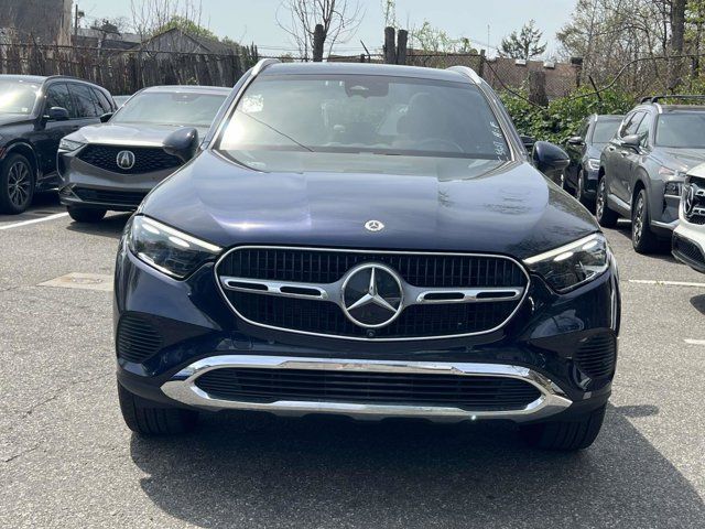 2023 Mercedes-Benz GLC 300