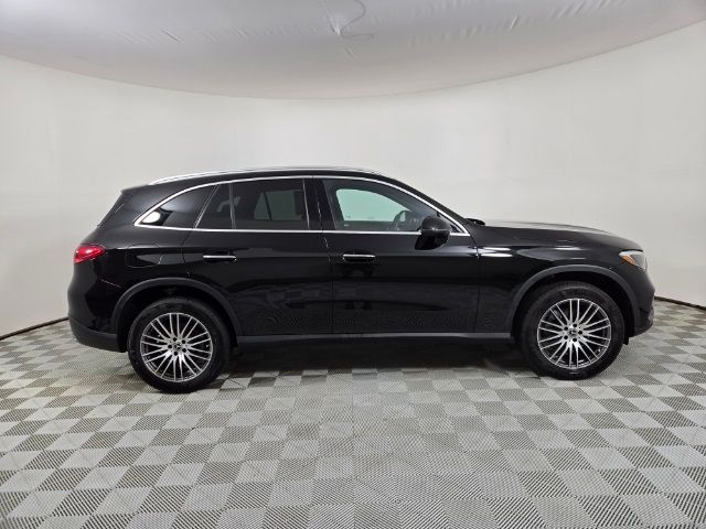 2023 Mercedes-Benz GLC 300