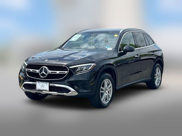 2023 Mercedes-Benz GLC 300
