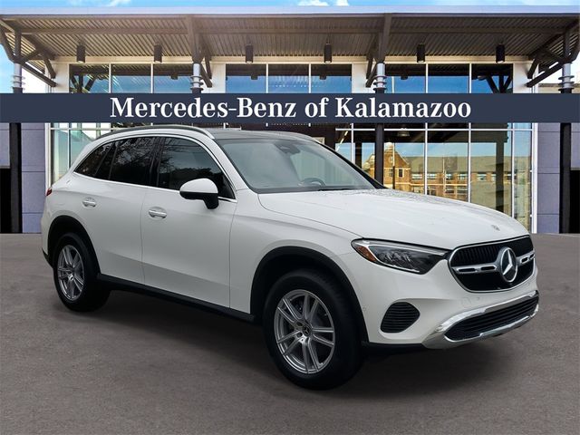 2023 Mercedes-Benz GLC 300