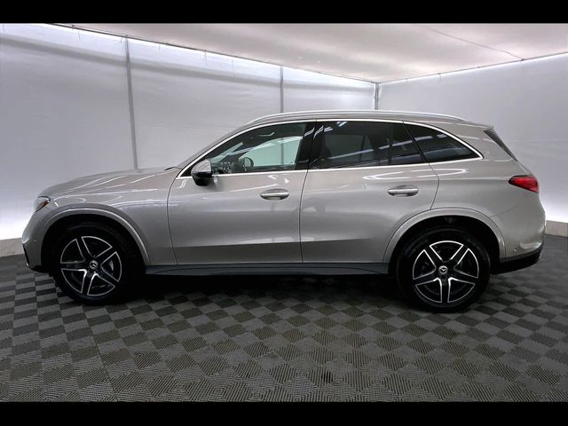 2023 Mercedes-Benz GLC 300