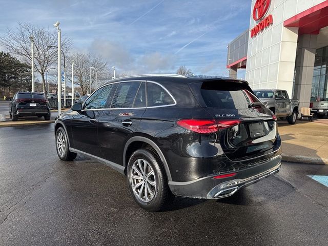 2023 Mercedes-Benz GLC 300