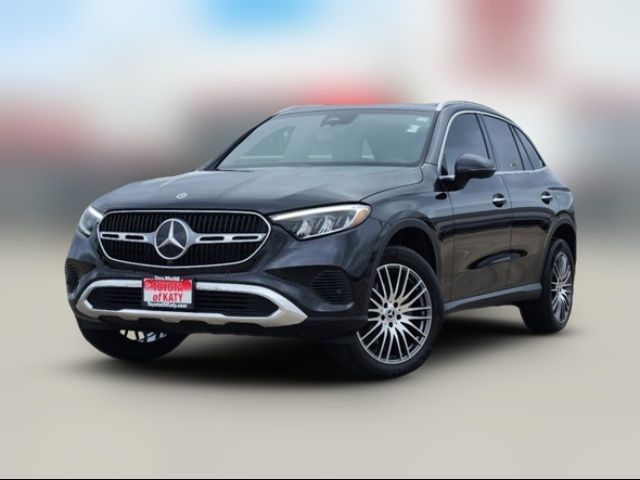 2023 Mercedes-Benz GLC 300