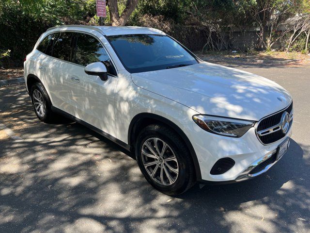 2023 Mercedes-Benz GLC 300