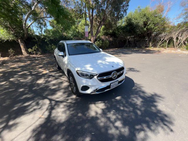 2023 Mercedes-Benz GLC 300