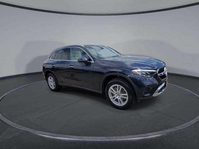 2023 Mercedes-Benz GLC 300