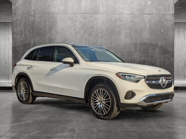 2023 Mercedes-Benz GLC 300