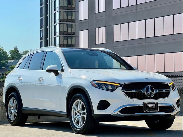2023 Mercedes-Benz GLC 300