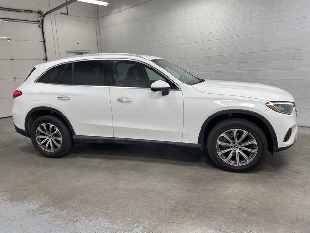 2023 Mercedes-Benz GLC 300