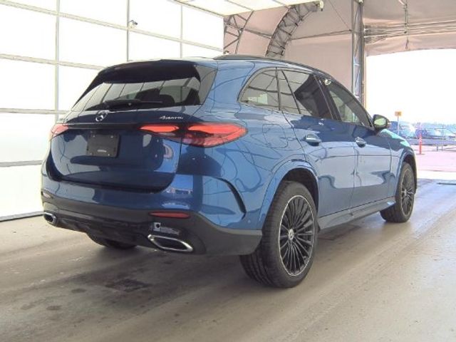 2023 Mercedes-Benz GLC 300