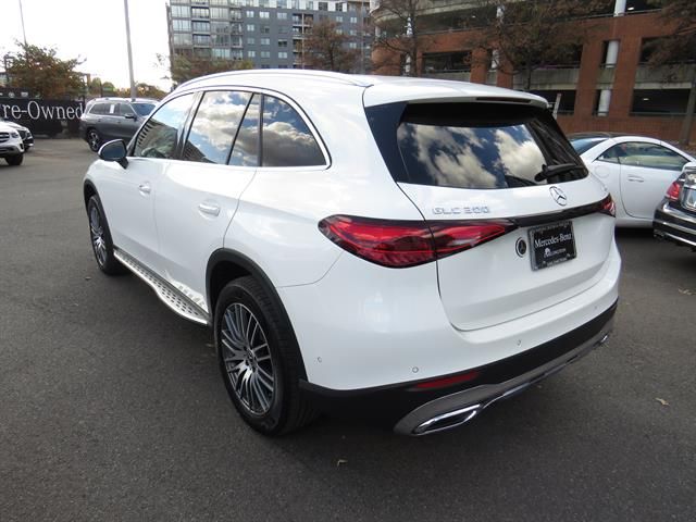 2023 Mercedes-Benz GLC 300