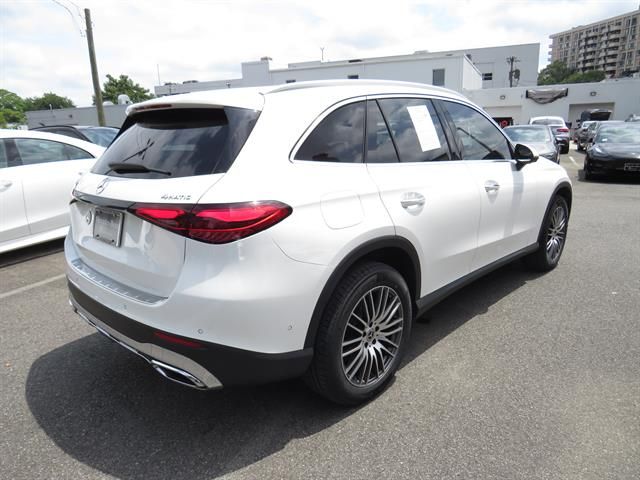 2023 Mercedes-Benz GLC 300