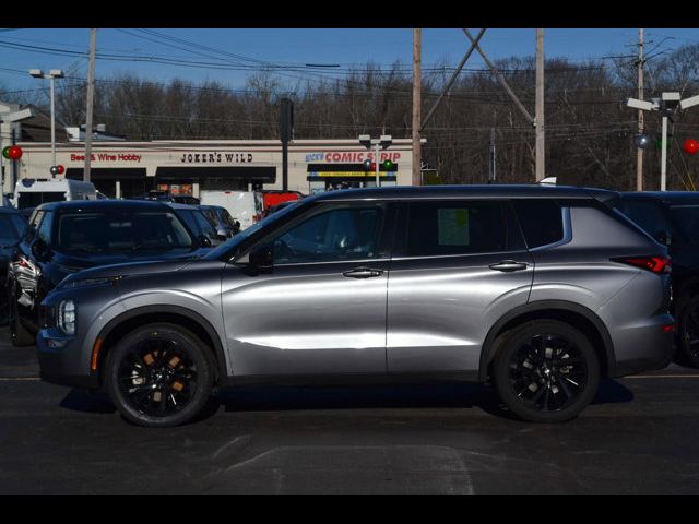 2023 Mitsubishi Outlander SE Black Edition