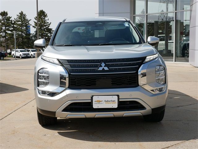2023 Mitsubishi Outlander SE