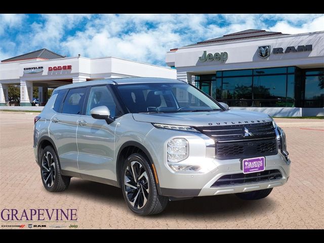 2023 Mitsubishi Outlander SE