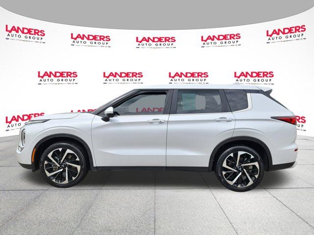 2023 Mitsubishi Outlander SE