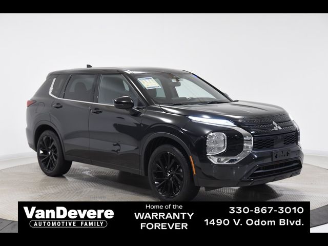 2023 Mitsubishi Outlander SE Black Edition