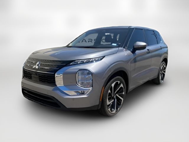 2023 Mitsubishi Outlander SE