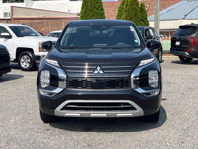 2023 Mitsubishi Outlander SE Special Edition