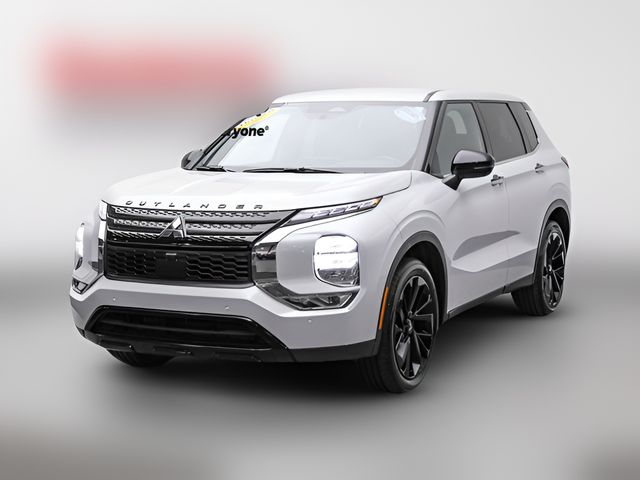 2023 Mitsubishi Outlander SE Special Edition
