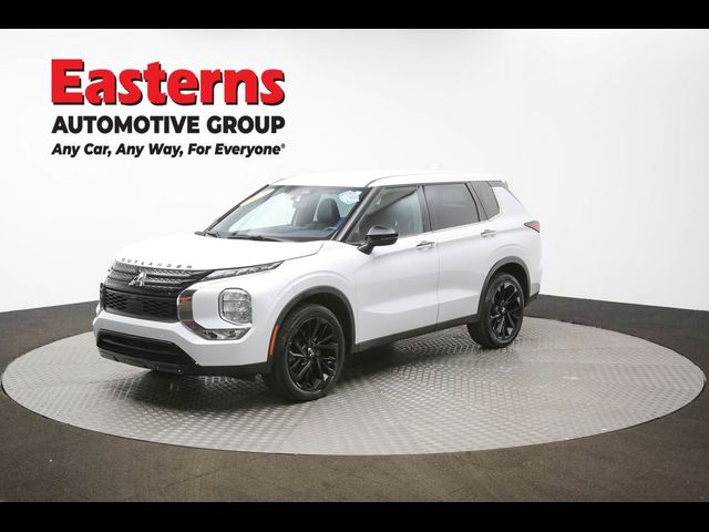2023 Mitsubishi Outlander SE Special Edition